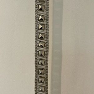 Studs belt